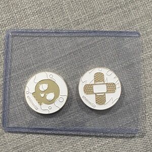 Pokémon TCG Metal Status Coins Burn & Poison Skull Band Aids Gold White C22